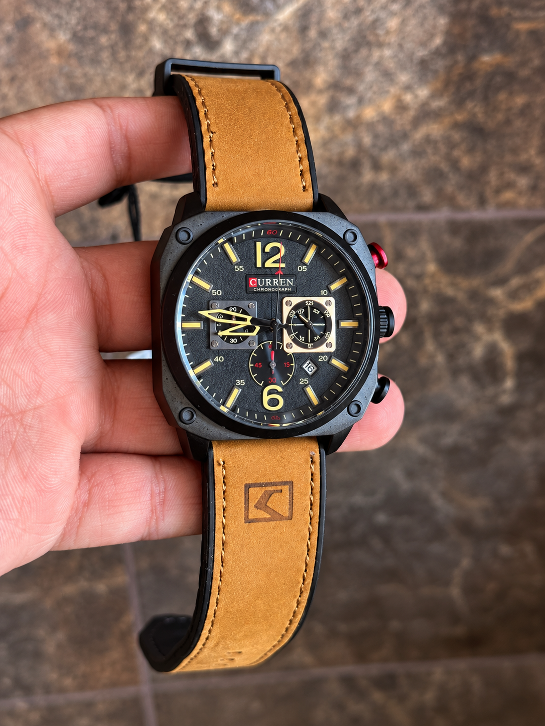Reloj Curren 8398 – Arena Negra