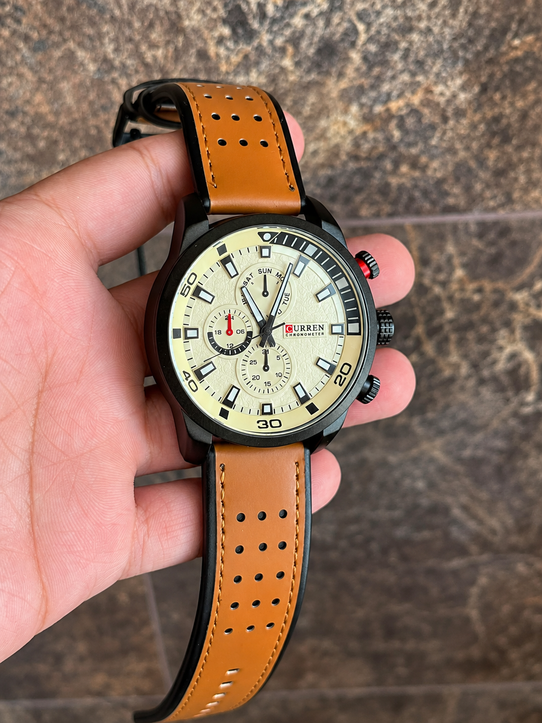Reloj Curren 8250 – Arena Clásica