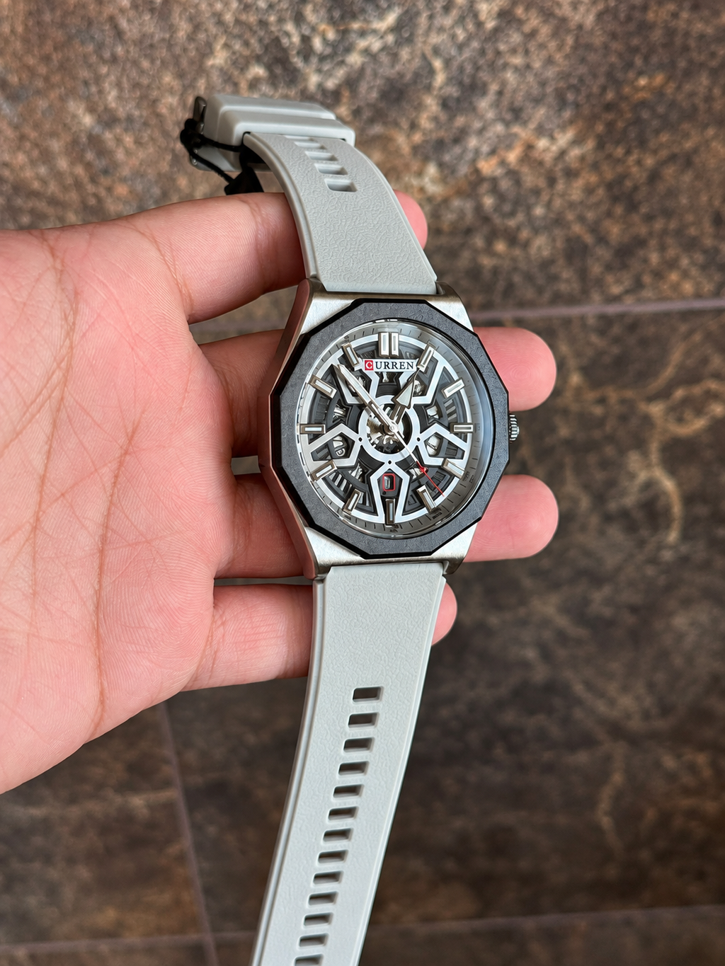 Reloj Curren 8437 – Gris Titanio
